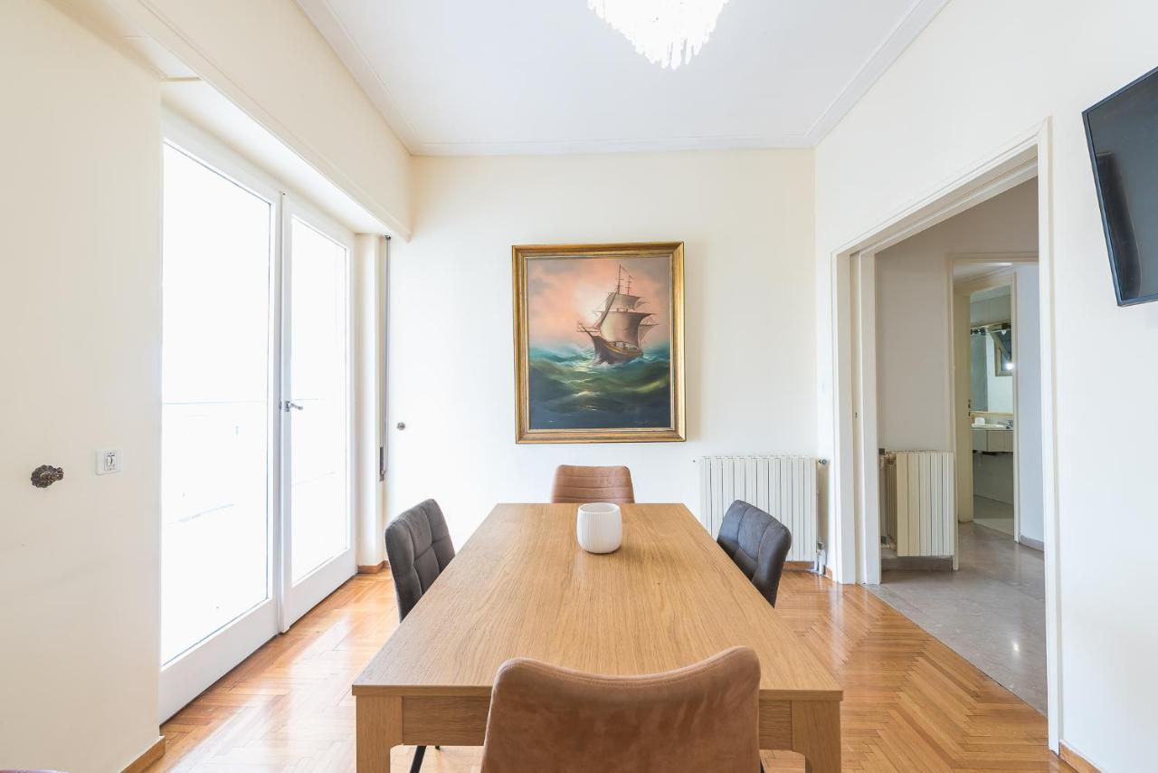 Victoria Capitan Apartments Athena Bagian luar foto