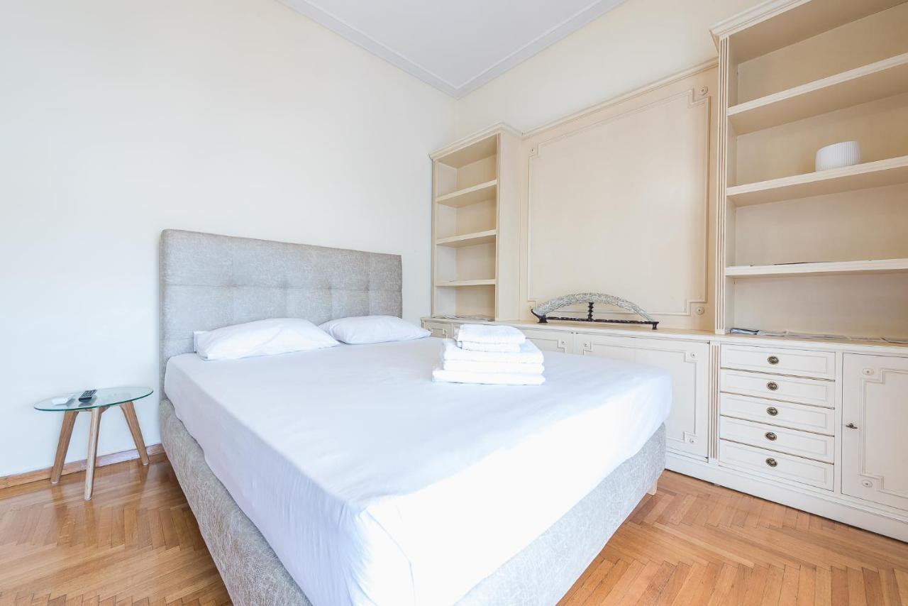 Victoria Capitan Apartments Athena Bagian luar foto